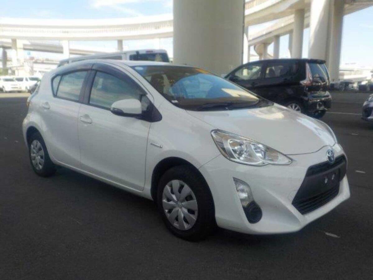 2015 152 Toyota Aqua 1.5Hybrid Automatic NEW SHAPE