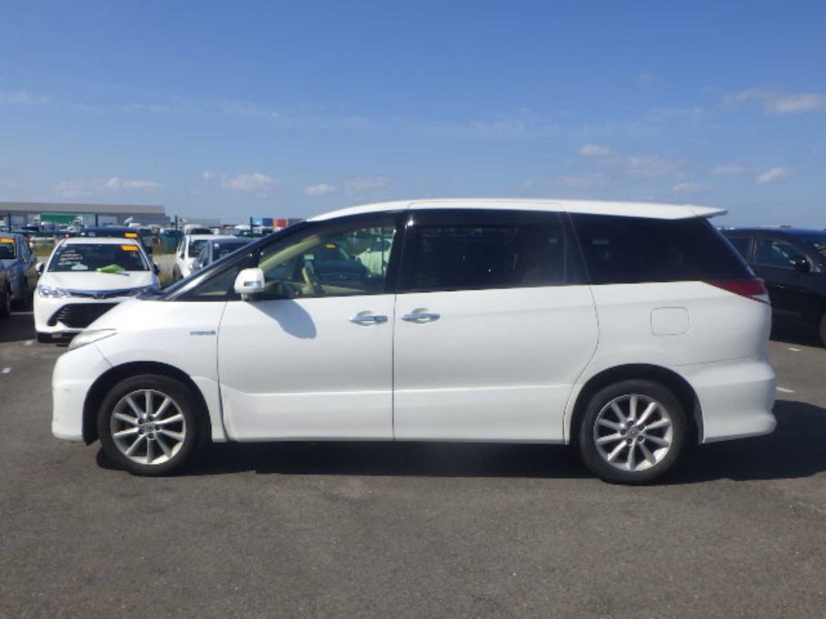 2013 Toyota Estima Hybrid Automatic 8 SEATER 4WD